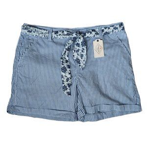 NWT ST. JOHN'S BAY BLUE & WHITE STRIPED SHORTS W/ FLORAL BELT (14)